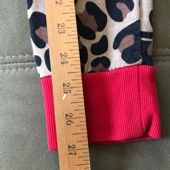 Hello Kitty Hoodie L Excellent Condition - Picture 8 of 8